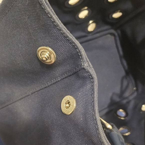 AUTHENTIC PRADA CANAPA 2 way  bag wit attached pouch - Picture 3 of 13